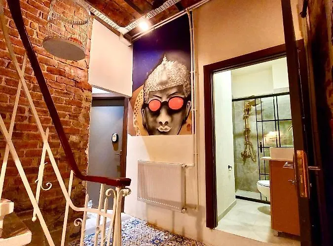 Karakoy Port House 3*