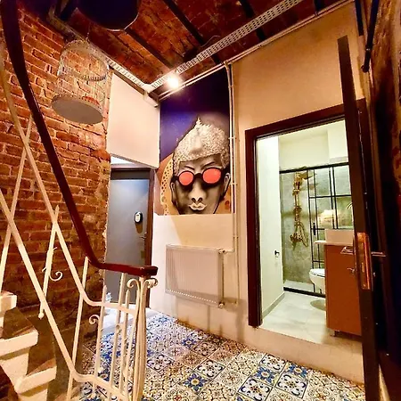 Karakoy Port House 3*